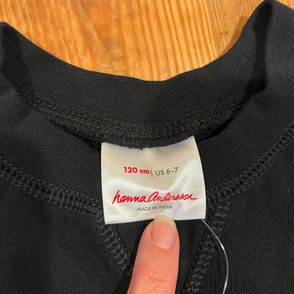 2 kids lightweight sweatshirts. - Picture 3 of 4